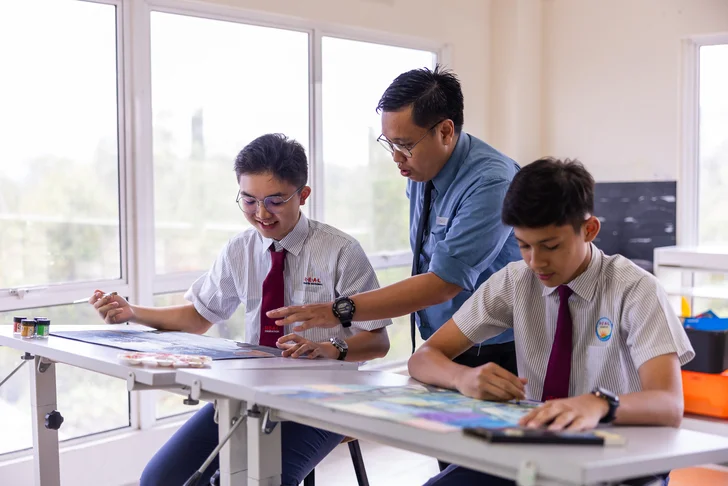 International Schools & Universities<br />
