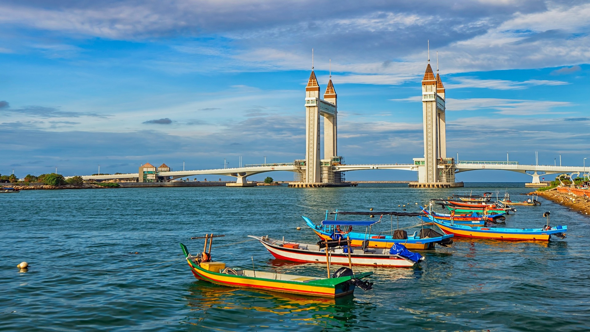 Row,Of,Boat,Park,By,The,Coast,Of,Kuala,Terengganu